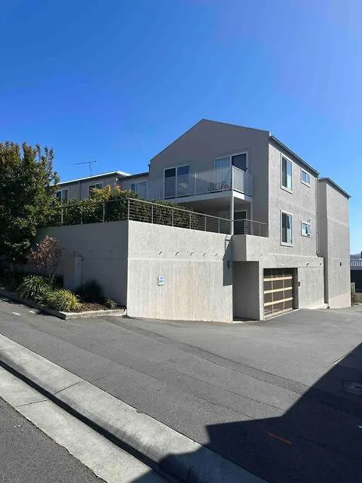 City Fringe Modern Apartment With Car Parking Hobart Australia