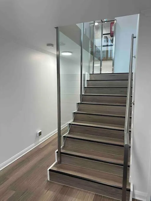 City Fringe Modern Apartment With Car Parking Hobart