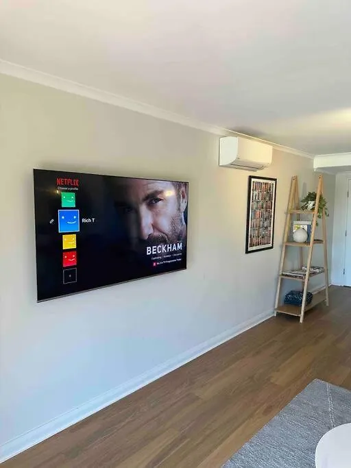 City Fringe Modern Apartment With Car Parking Hobart 0*,